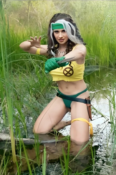 That Star Wars Girl pretty model image