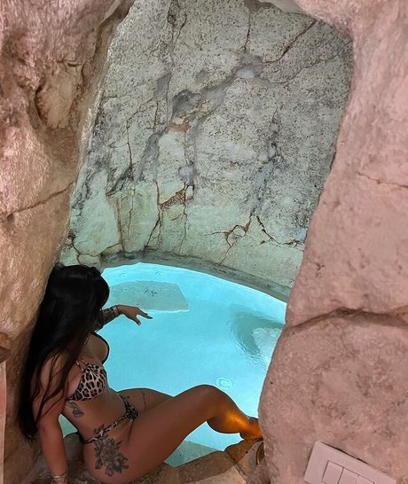 Roberta Stelluccio erotic star photos