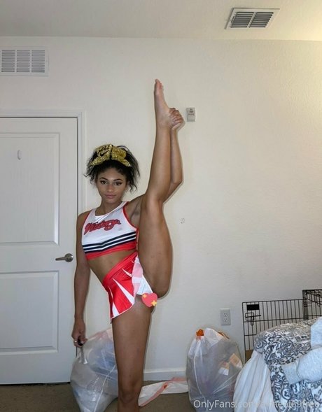 altheaj69free model beautiful photo