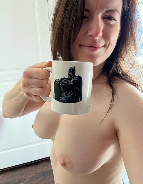 bustyciara free high quality model galleries