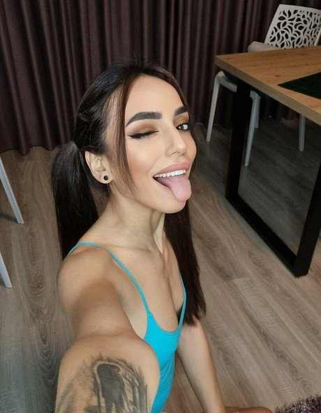 lorenpetite pretty pornstar photo