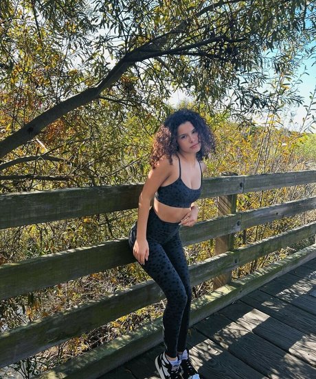 Gabriella Saraivah perfect star photo