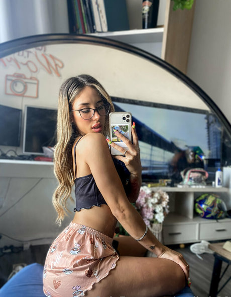 molly4 20 model nude pictures