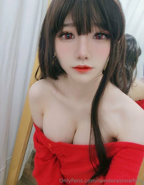 iamdorasnowfree naked star gallery