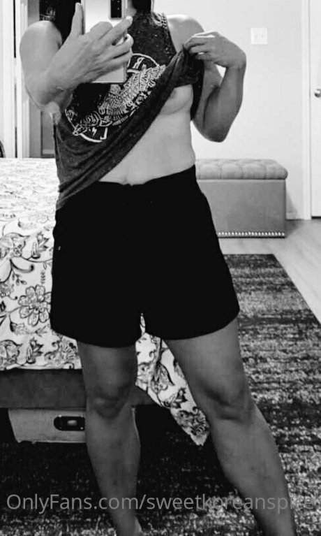 sweetkoreanspice free model image