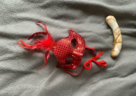 lindarainbowfree erotic actress images