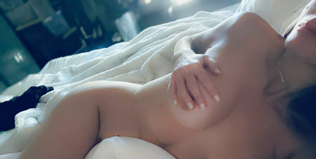 flirtyflightb2 model xxx pics