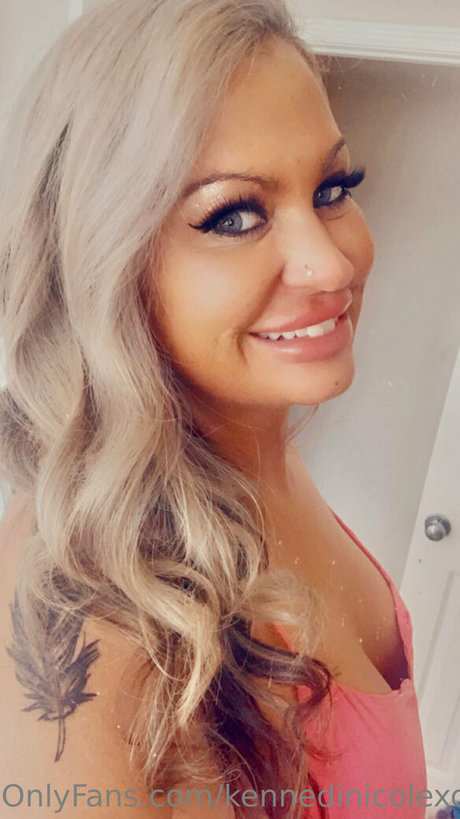 kennedinicolexoxo adult model image