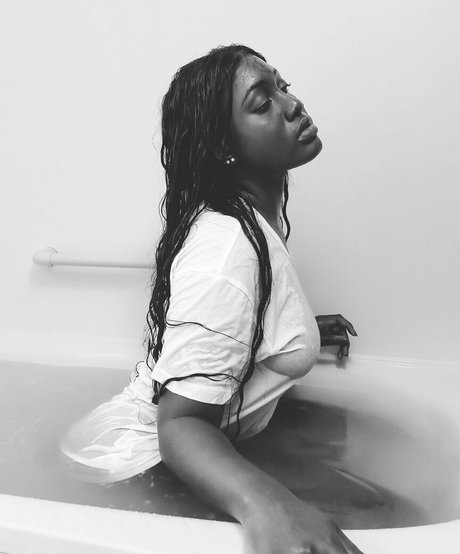 Paris Senpai high quality model images