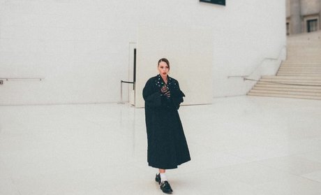 Billie Piper hot actress img