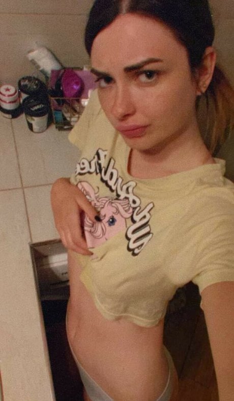 Arina Berdnikova porn model pic