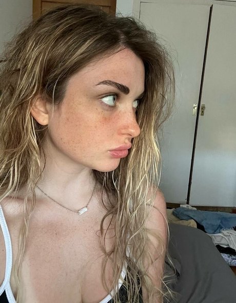 Arina Berdnikova exclusive star photos