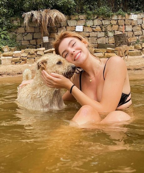 Triz Pariz high quality model pictures