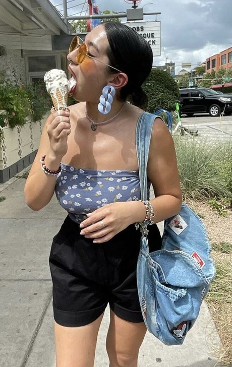 domi elizabethh pornstar xxx photo