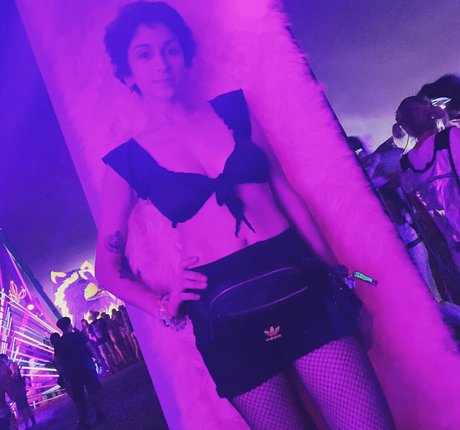 chubby nerd onlyfans hot picture