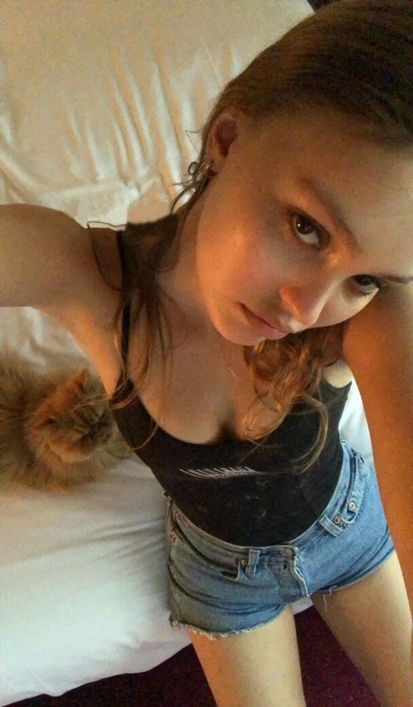 Lily Rose Depp art model image