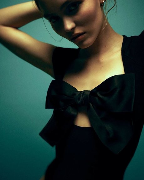 Lily Rose Depp top model pics