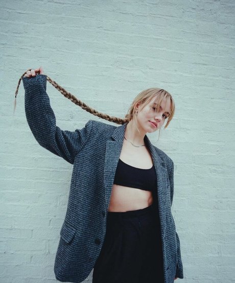 Emma Brooks hd star images