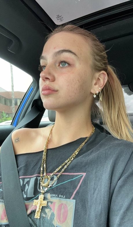 Emma Brooks nude actress photos