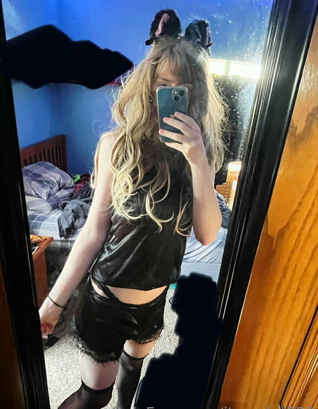 itsmebri223 hot pornstar pic