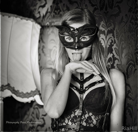 riahill vip best model photo