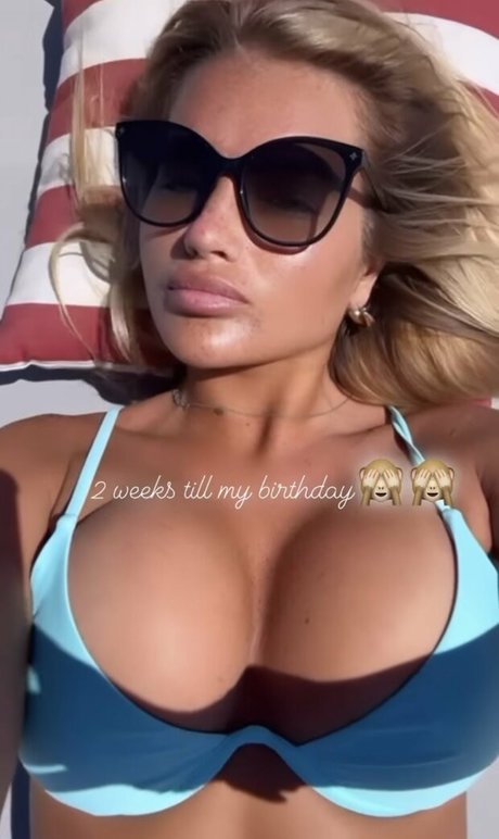 Mia Woodhall pornstar img