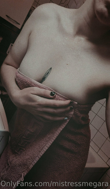 Mistressmegara model sexy image