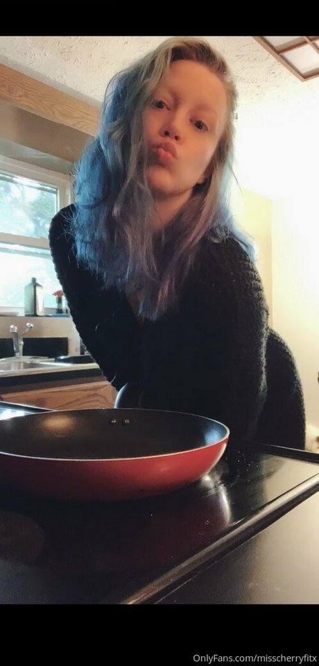 misscherryfitx nudes star photo