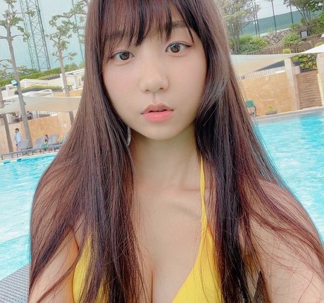 Eunji Pyoapple xxx star picture