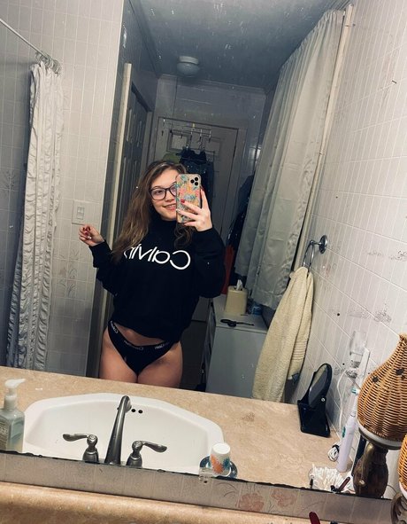 kristennnhaness high quality model photo