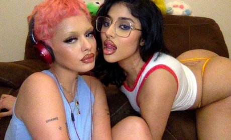 HanaMyMood pornstar erotic gallery