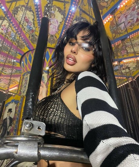 HanaMyMood xxx pornstar images