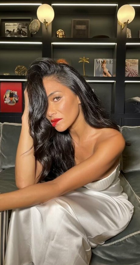 Nicole Scherzinger model hot picture