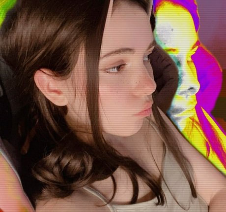 Kittew top model img