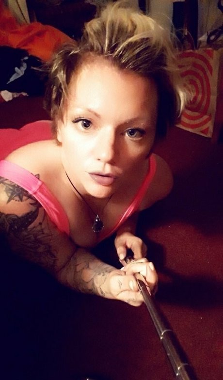 theamputeebitch nude pornstar picture