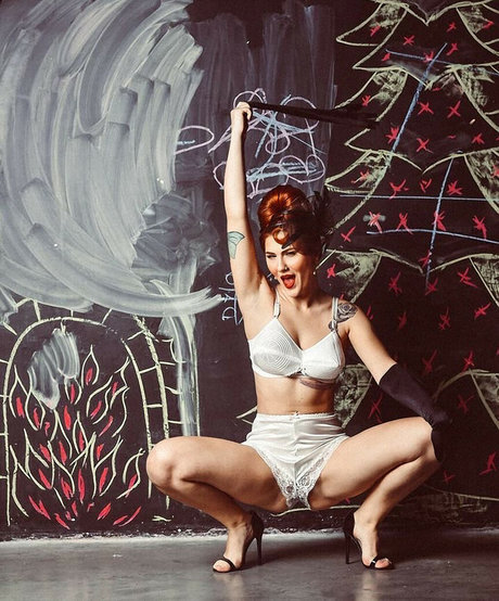 Miss lady bug model nice pics