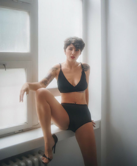 Miss lady bug model nudes pics