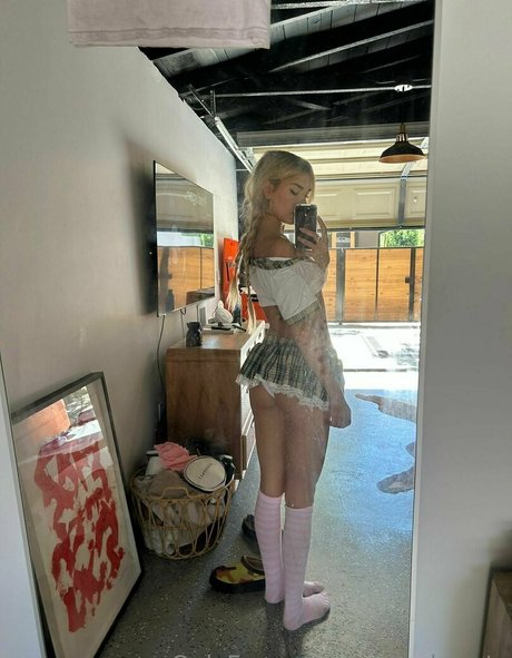 emilyyhearts model sex pictures