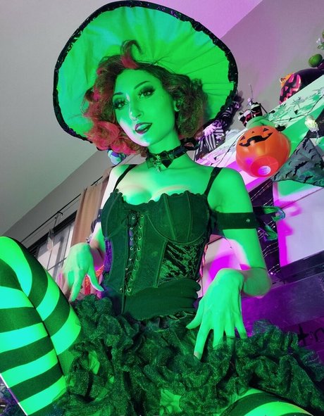 sourbunbun naked actress img