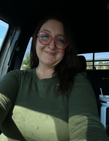 pussy spreading onlyfans erotic images