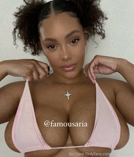 famousaria model high quality galleries