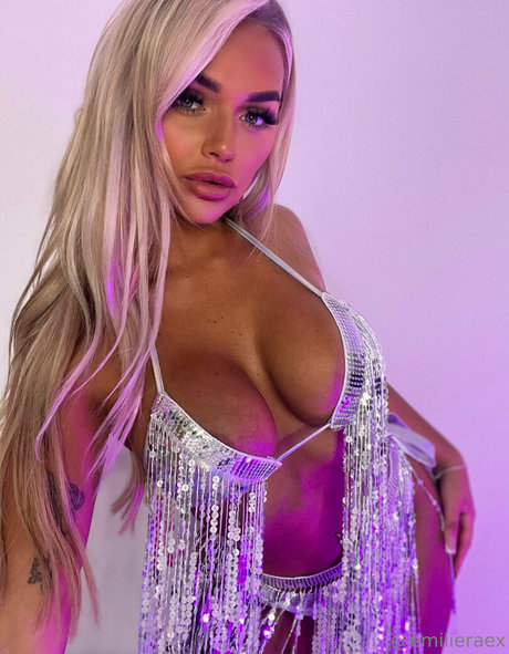 emilieraex profile pic