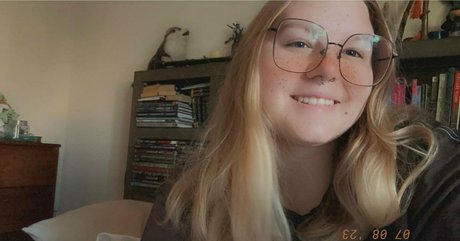 sleepy hneybee sex star pic