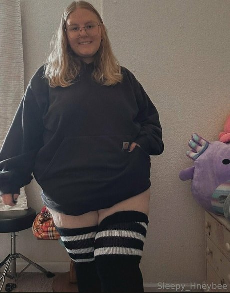 sleepy hneybee perfect star image