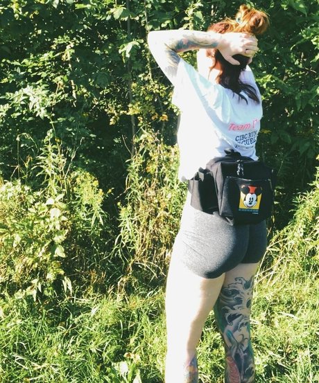 Megan Everett hot model img