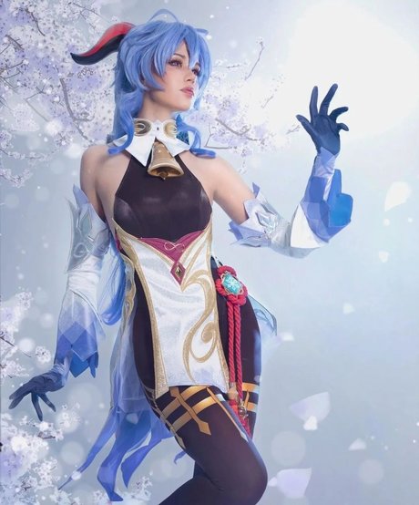 win winry hot actress photo