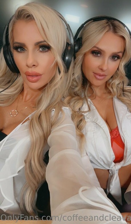 coffeeandcleavage star sexy pic