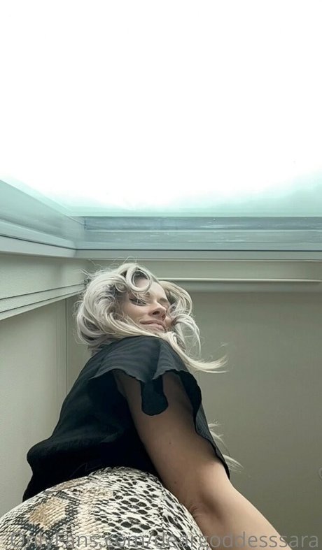 deargoddesssara model adult pics