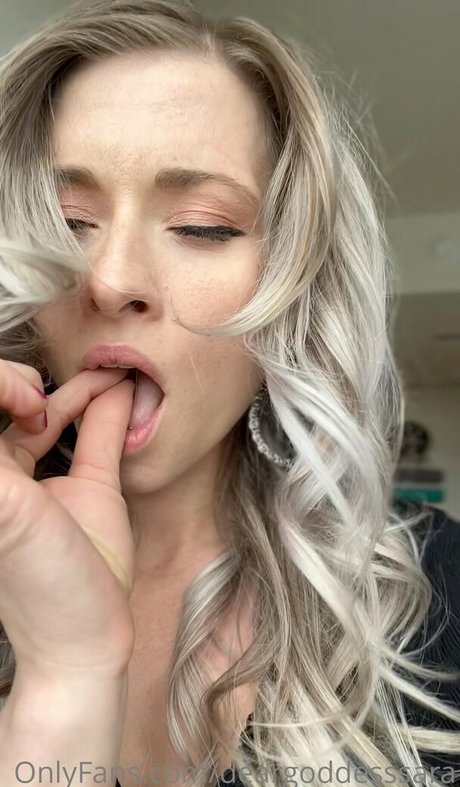 deargoddesssara model pretty galleries