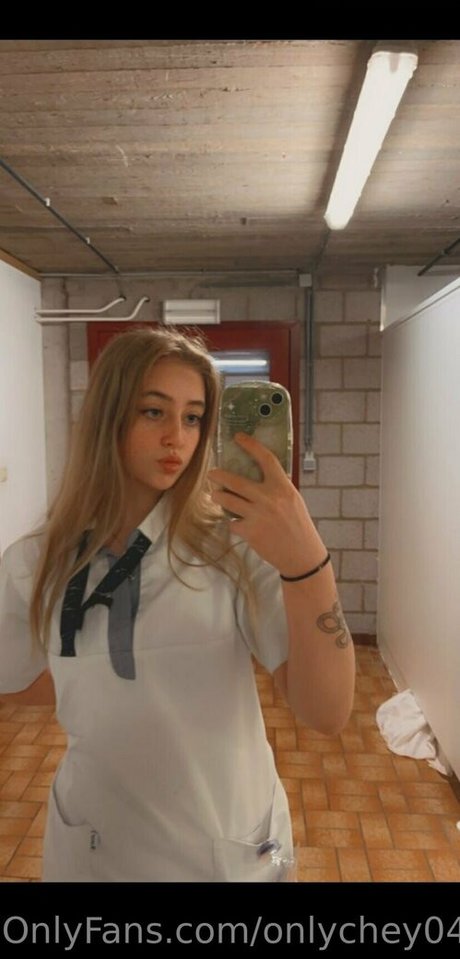 onlychey04 pornstar naked gallery